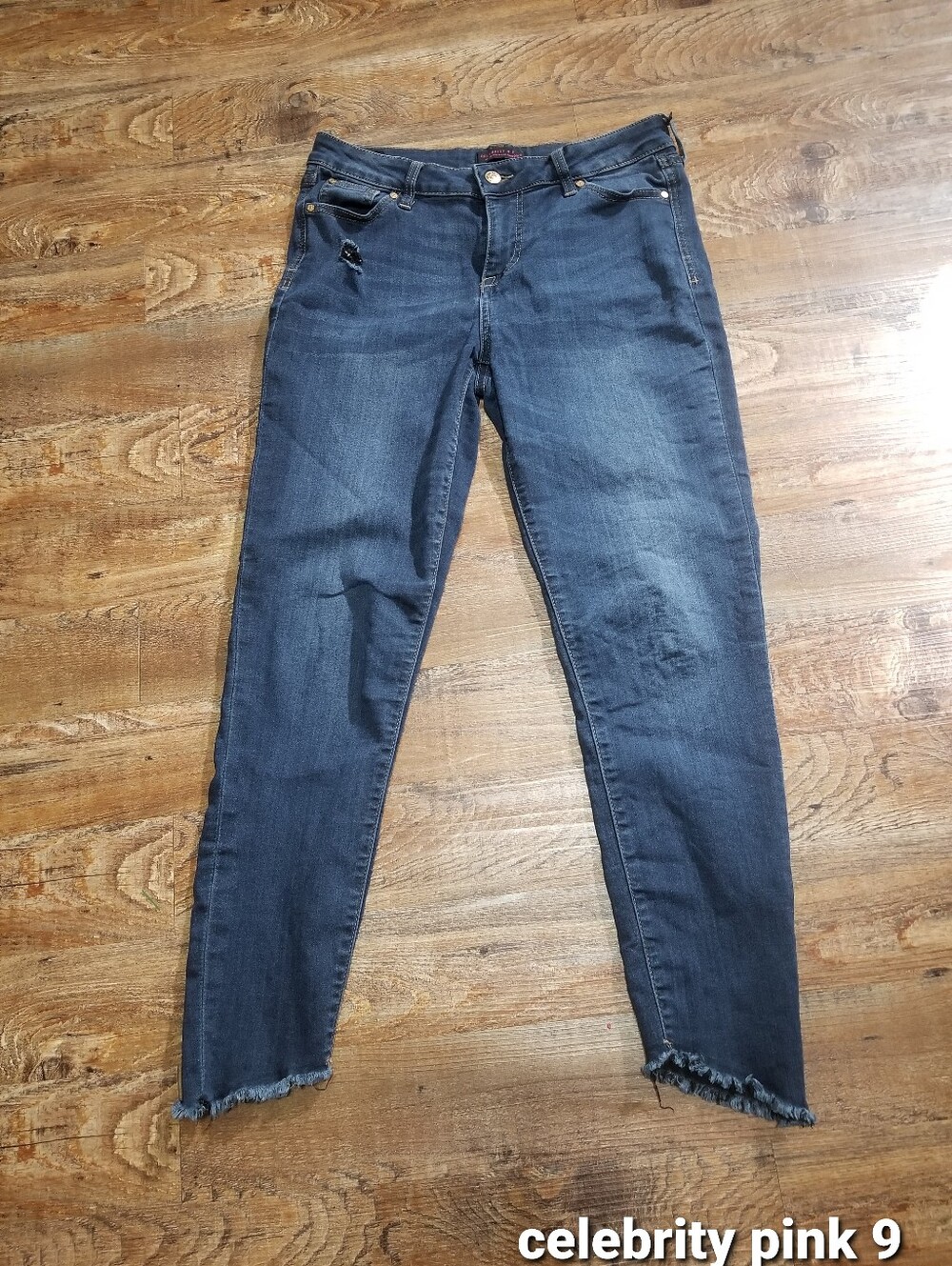 Celebrity Pink 9/29 Frayed Ankle Jeans Stretchy Denim Distressed